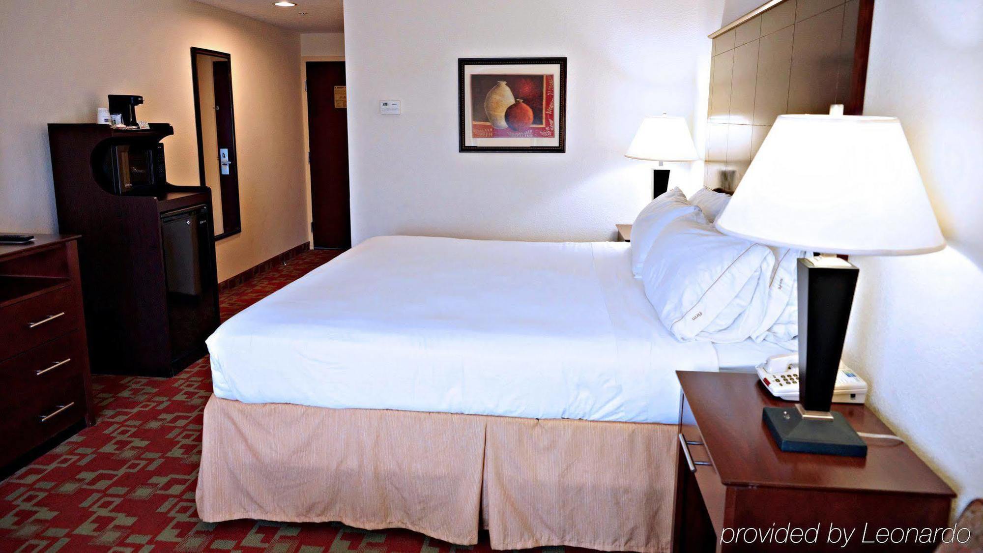 Hotel Express Stuart By Ihg 3*