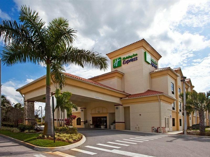 Express Stuart By Ihg Hotel 3*